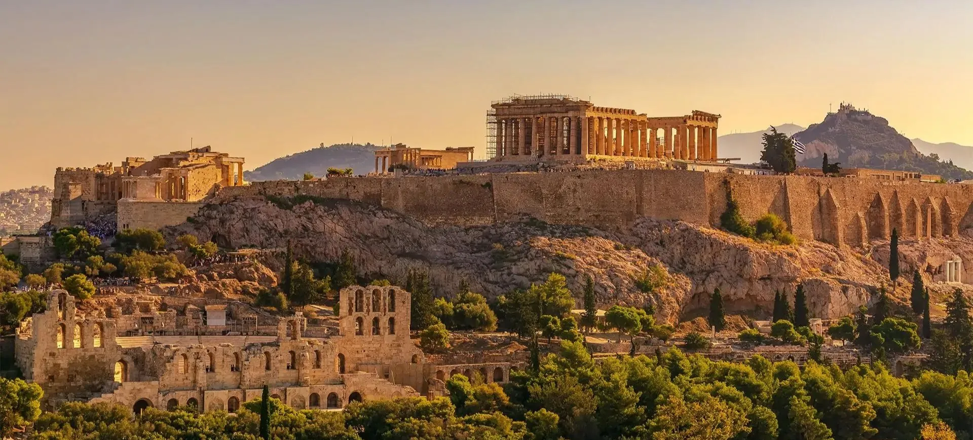 Hotel in Athens near archaeological sites